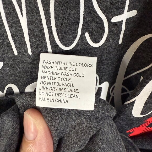 Christmas Graphic T-Shirt Charcoal Gray With Red Plaid Tree Print Size S - Picture 5 of 9